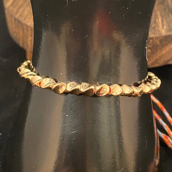 NEW, NEVER WORN Plunder Bracelet - Picture 2 of 5